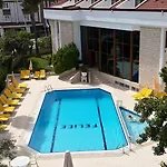 Otel Felice 2*