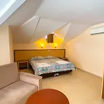 Felice فندق كمر