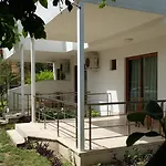 Felice كمر