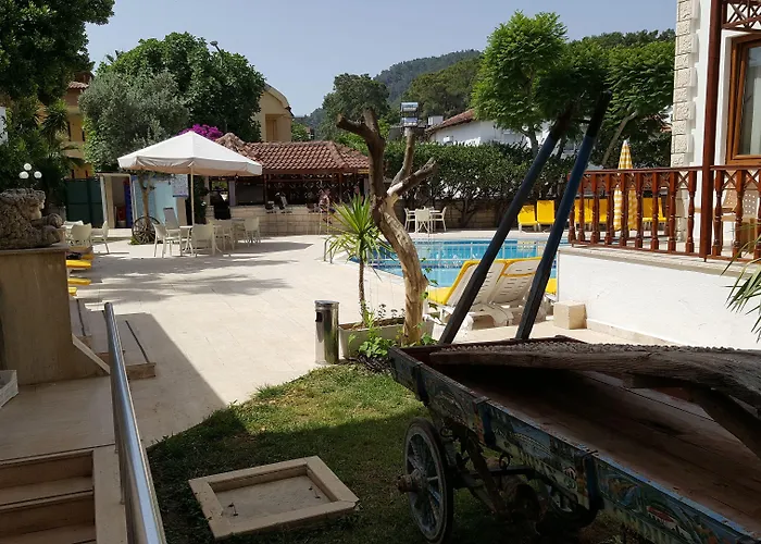 Ξενοδοχείο Felice 2*